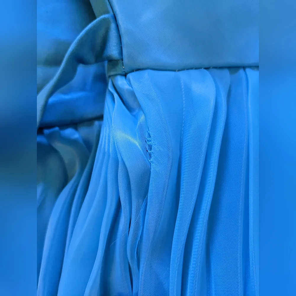 New Classic Fashion Party Dress, Size 5, T14